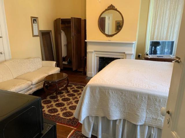 Bed & Breakfast 1872 Denham Monticello